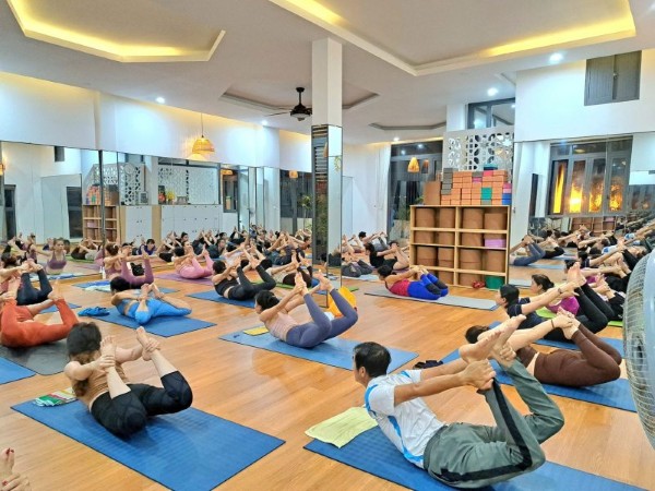 Tìm hiểu về các lớp học yoga dịu nhẹ uy tín